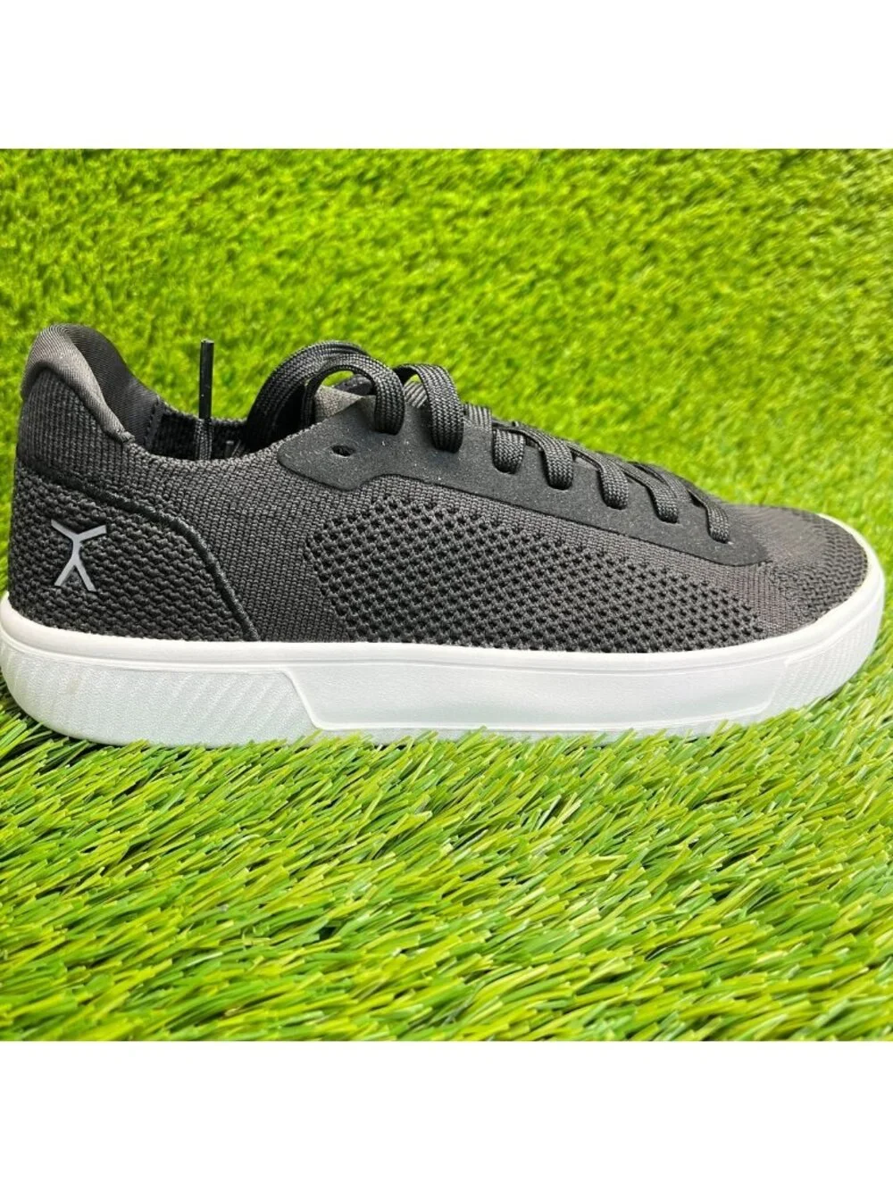 Flux Footwear Adapt Trainer Black White Womens Size 8.5 Athletic Shoes Sneakers